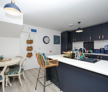 3 bedroom terraced house to rent - Photo 5