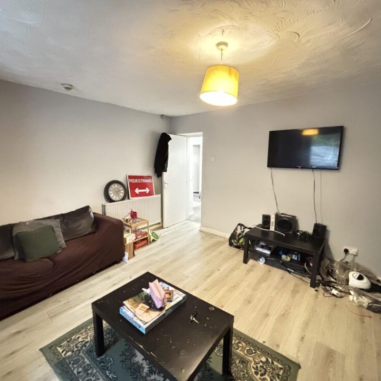 1a Cumberland Road, Leeds, LS6 2EJ - Photo 1