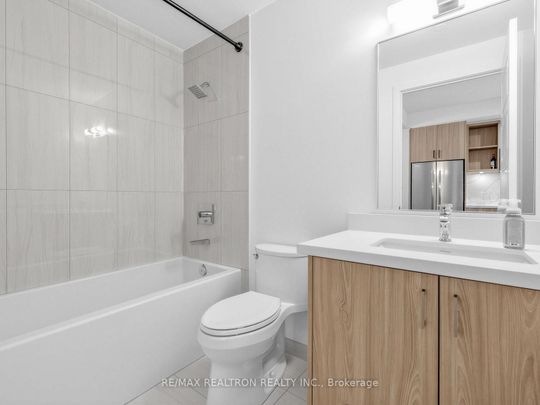 For Lease - 333 Sunseeker Avenue Unit# 145, Innisfil, Ontario - Photo 1