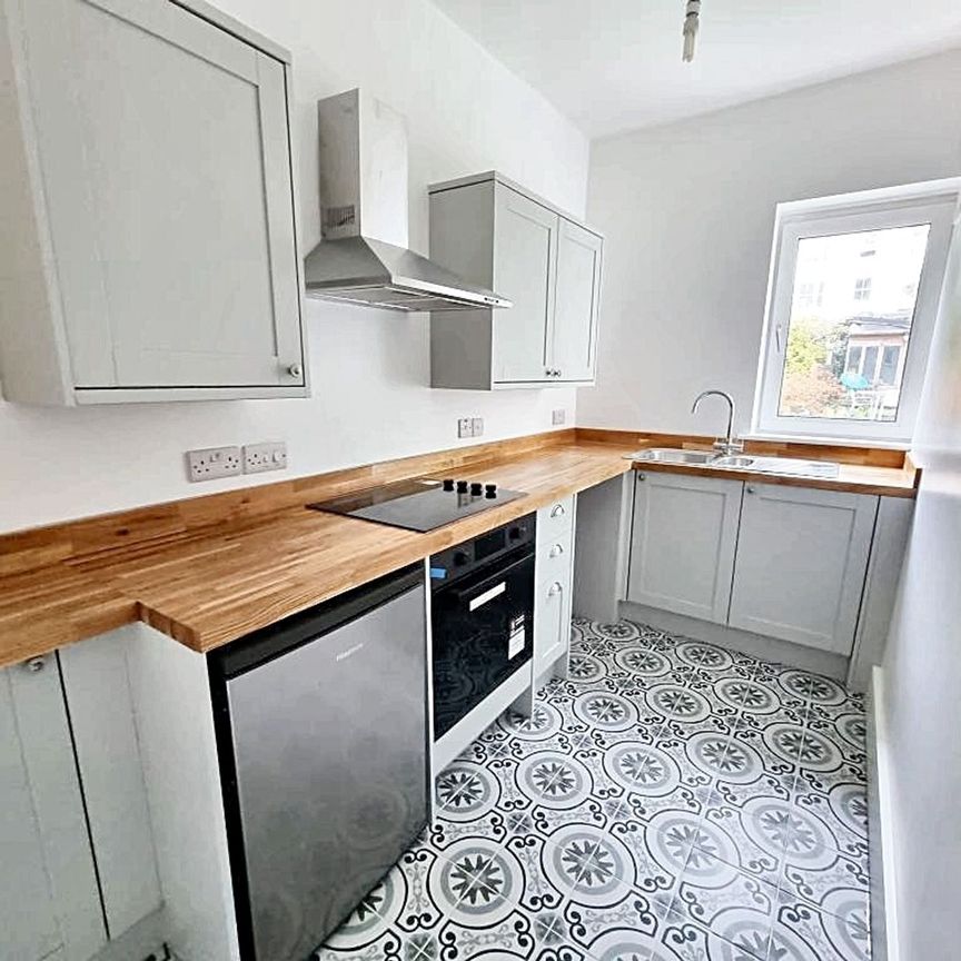 Gladstone Terrace, Brighton, BN2 - Photo 1