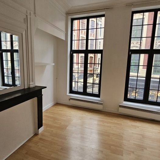 Location Appartement 1 pièce Lille (59000) - LA BOURSE 1ER ETAGE - Photo 1