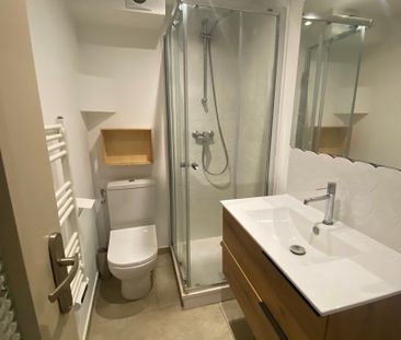 Appartement T2 moderne au 2ème étage - meublé - Photo 5