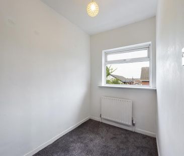 2 bedroom end of terrace house to rent - Photo 5