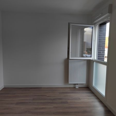 Location Appartement 2 pièces 45m² ST JEAN DE LA RUELLE 45140 - Photo 4