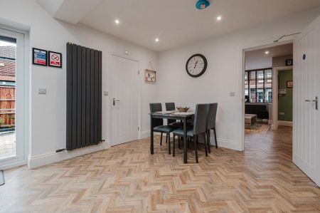 1 bedroom in a house share to rent - Photo 4