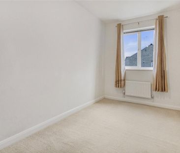 3 bedroom detached house to rent - Photo 4