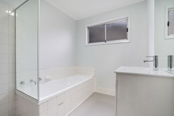 15 Bulkirra Pl, Bolton Point, NSW, 2283 - Photo 1