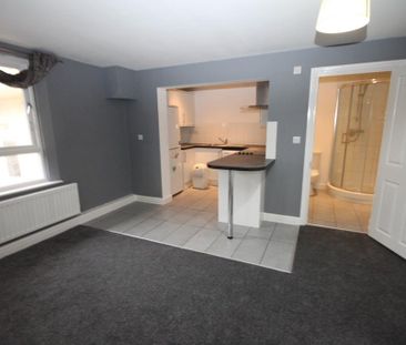 1 bedroom flat to rent - Photo 2