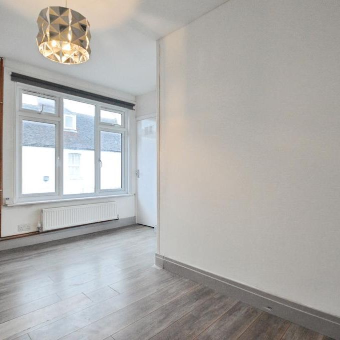 2 bedroom maisonette to rent - Photo 1