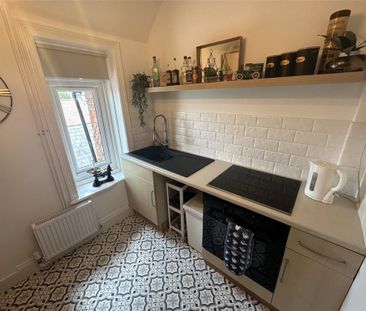 1 bedroom penthouse to rent - Photo 6