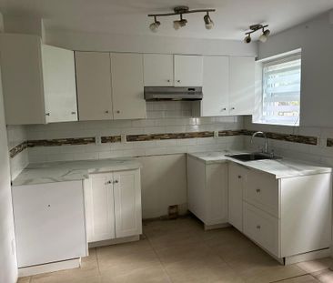 3 1/2 Demi Sous-sol FRAÎCHEMENT RÉNOVÉ - Photo 2