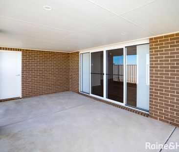 80 Valencia drive, Gobbagombalin, NSW 2650 - Photo 5