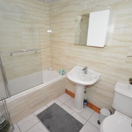 Room in a Shared House, Orwell Road, E13 - Photo 4
