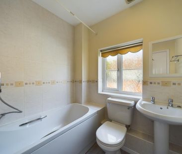 3 bedroom semi-detached house to rent - Photo 4