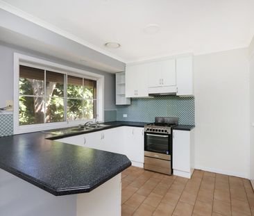 UPDATED FAMILY HOME IN QUIET COURT - Photo 6