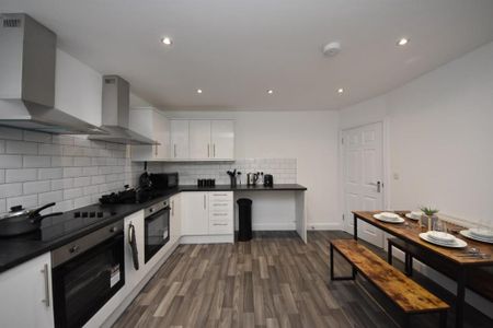 1 bedroom in a house share to rent - Photo 5