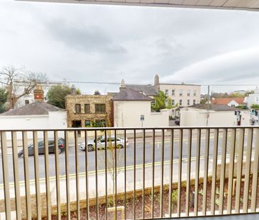Three Bedrooms @ Rockpoint, Newtown Avenue, Blackrock, County Dublin. - Photo 3