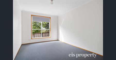 Spacious Five Bedroom Home - Photo 5