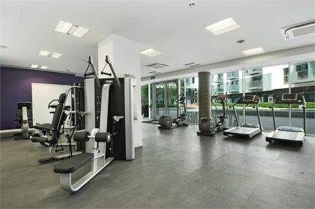 1 Bed Flat, Saffron Central Square, CR0 - Photo 3