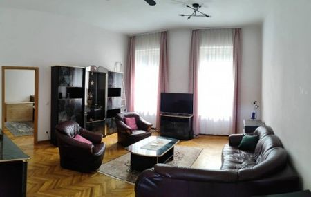 Közraktár utca - Fotó 2