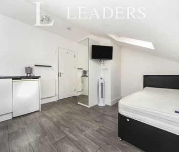 1 bedroom room to rent Cowper Street - Central Luton - Studio - Photo 4