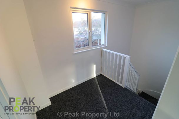 Writtle Walk, Basildon - Photo 1