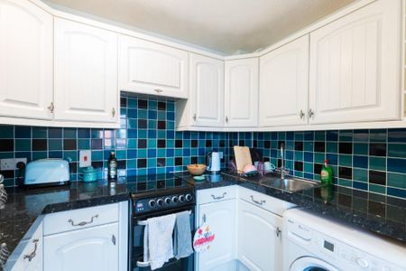 1 bedroom flat to rent - Photo 5