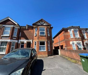 Avenue Road, Portswood - Photo 3