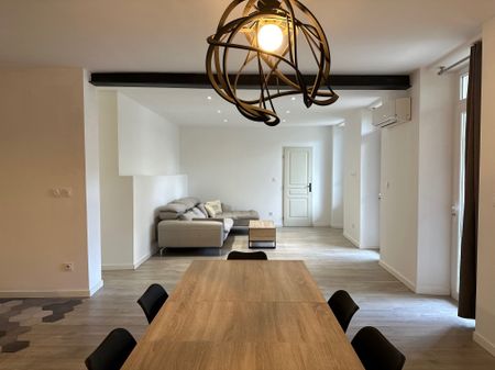 Location Appartement 2 pièces 85m² TOULON 83000 - Photo 5