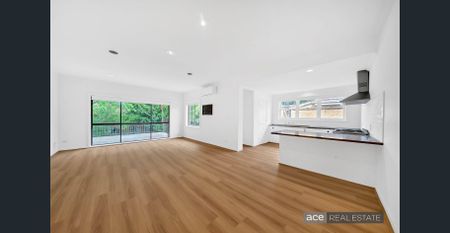 Spacious Contemporary Family Home in Prime Greensborough Location - Photo 4