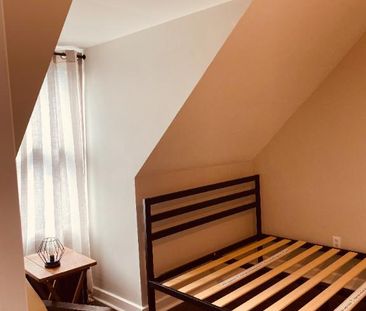 2 1/2 propre, meublé, chauffé, wifi inclus - Photo 1