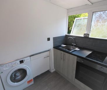 Ducane Road, East Acton, London, W12 0BL - Photo 4