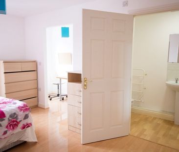 2 Bed Flat, Hadfield Close, M14 - Photo 6