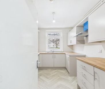 141 Merville Garden Village, Newtownabbey, BT37 9TN - Photo 4