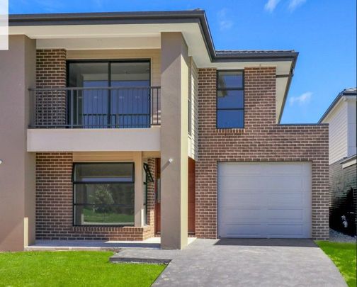 Immaculate Family Home Offering Lifestyle & Convenience - Photo 1