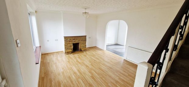 2 bedroom end of terrace house to rent - Photo 1