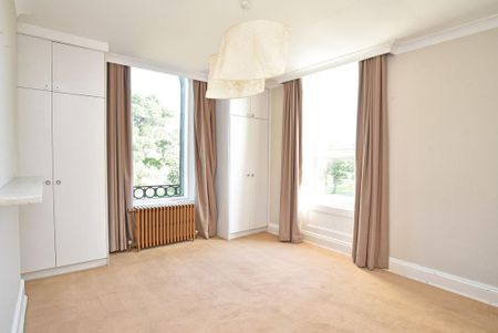 3 bedroom flat to rent - Photo 4