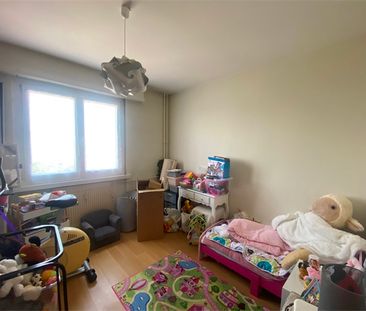 Location Appartement 5 pièces 107m² - Photo 2