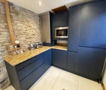 3 bedroom terraced house to rent - Photo 6