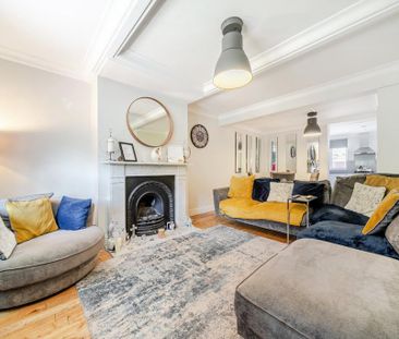 3 bedroom end of terrace house to rent - Photo 3