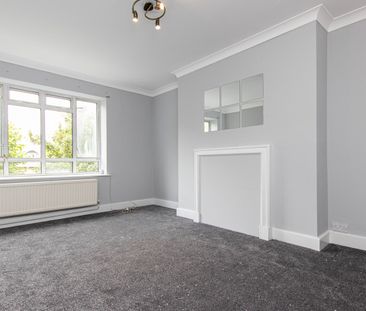 3 Bed Flat, Mapesbury Road, NW2 - Photo 1