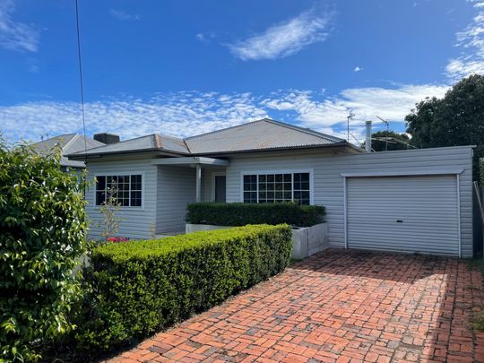 Tidy 3 Bedroom House In Quiet North Tamworth - Photo 1