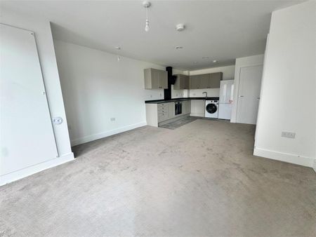 Flat 85, 6 Martin Court, Hastings, TN34 1EF - Photo 4