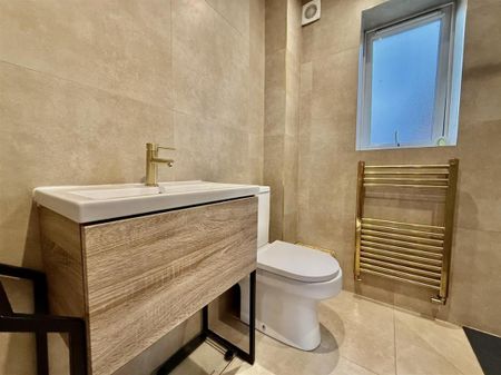 Christmas Place, The Staiths, Gateshead - Photo 2