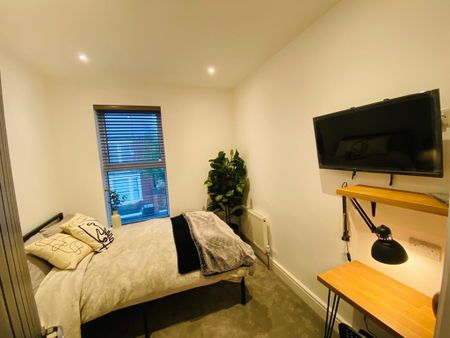 1 bedroom in a house share to rent - Photo 4