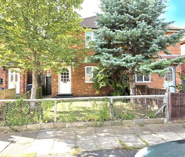 2 bedroom semi-detached house to rent - Photo 4