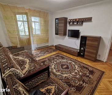 INCHIRIEZ apartament 2 camere semidecomandat,zona Vasile Aaron - Photo 3