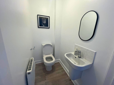 2 bedroom semi-detached house to rent - Photo 5