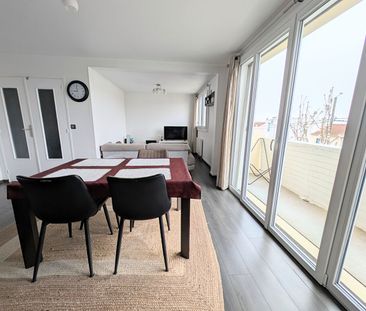 Location Appartement 3 pièces 72m² - Photo 3