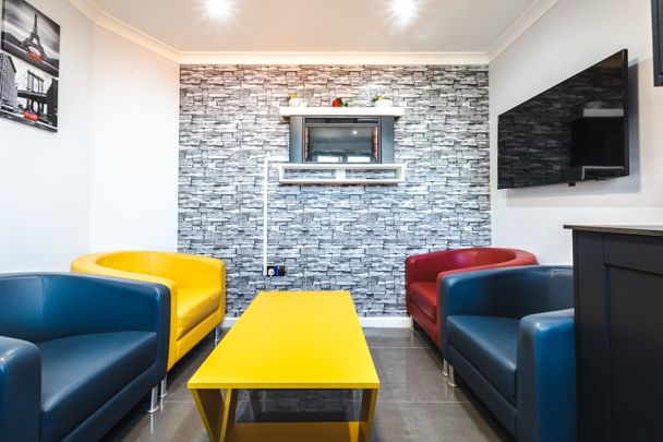 2 Bed Flat, Reading, RG1 - Photo 1